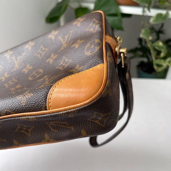 LOUIS VUITTON DRAGONNE MARLY MM - Picture 9 of 14